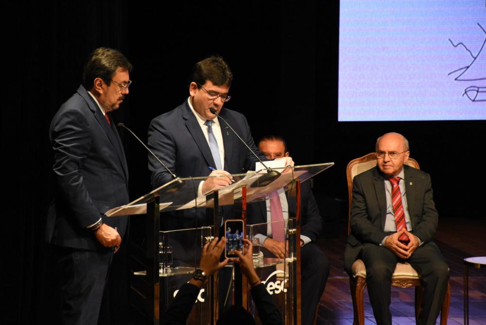 Piauí é o 1º do Nordeste a assinar o Pacto Nacional Pela Consciência Vacinal
