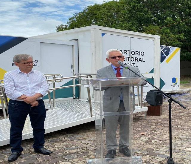 TRE-PI instala cartório móvel na UFPI para regularizar situação cadastral de eleitores 