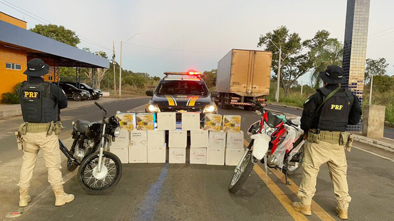 Mais de 200 garrafas de vinho da Itália e Chile são apreendidas em ônibus no PI