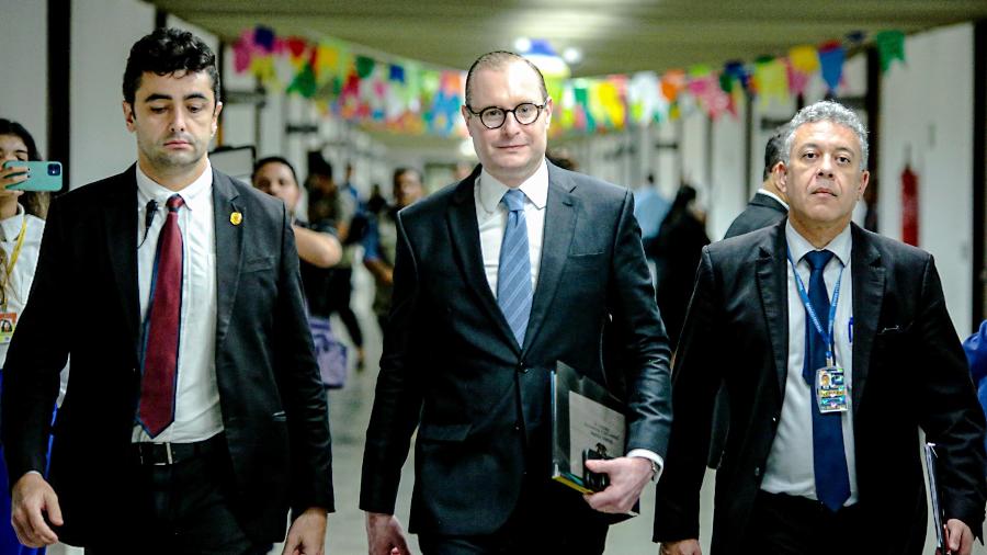 Cristiano Zanin visita senadores para ganhar apoio antes de sabatina para vaga no STF | Imagem: WALLACE MARTINS/FUTURA PRESS/ESTADÃO CONTEÚDO