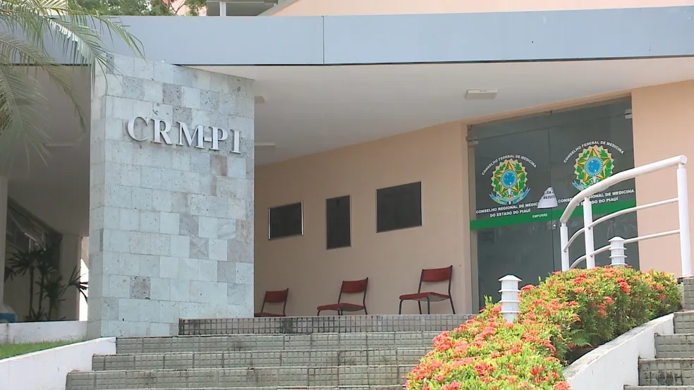 CRM pede que médicos não participem de concursos que desrespeitam o piso