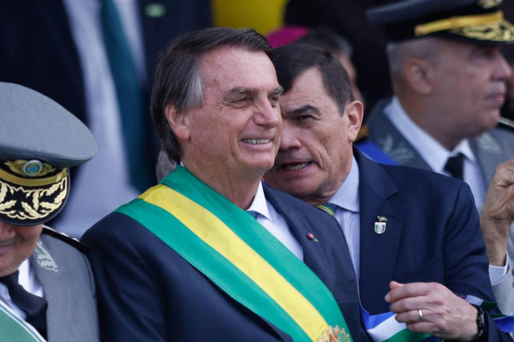 Julgamento de Bolsonaro no TSE deverá considerar 'contexto golpista'