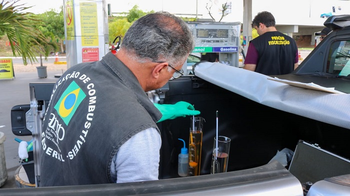 Operação Tira Teima fiscaliza postos de combustíveis de Teresina