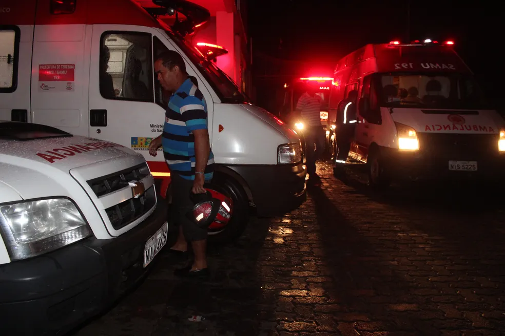 Motorista e enfermeira do Samu são baleados ao atenderem ocorrência