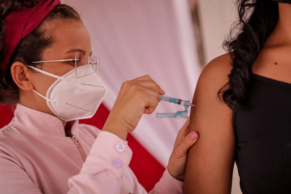 Veja onde se vacinar contra gripe e Covid de 17 a 21 de julho