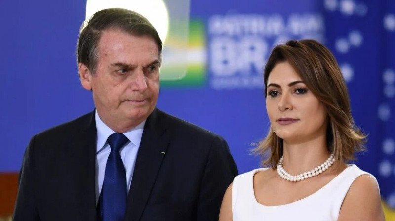 Moraes atende PF e autoriza quebras de sigilo fiscal de Bolsonaro e Michelle