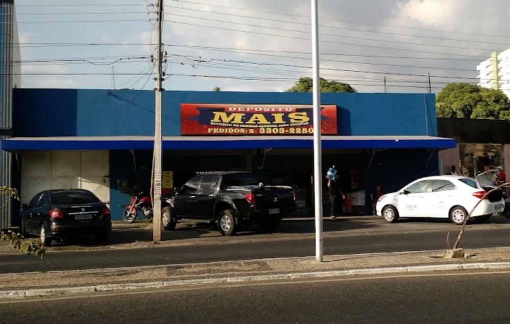 Dois homens são mortos após tiroteio no Depósito Mais em Teresina