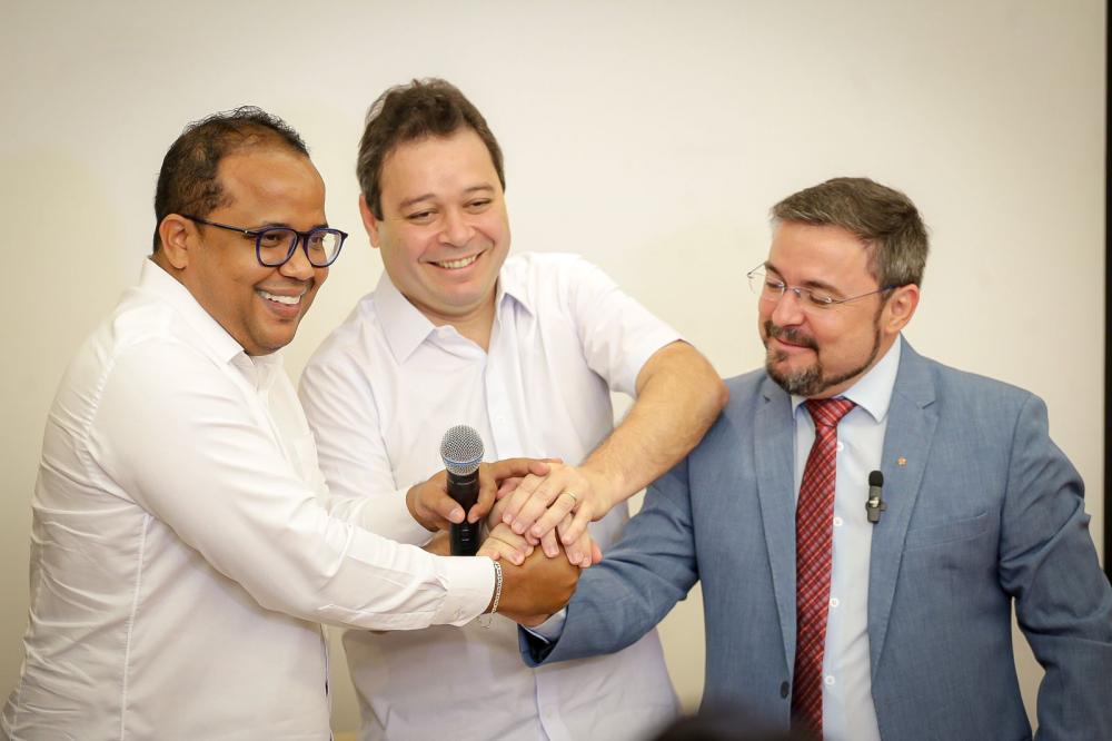 Evandro Hidd e Enzo Samuel declaram apoio a Fábio Novo (Foto: Lucas Dias)