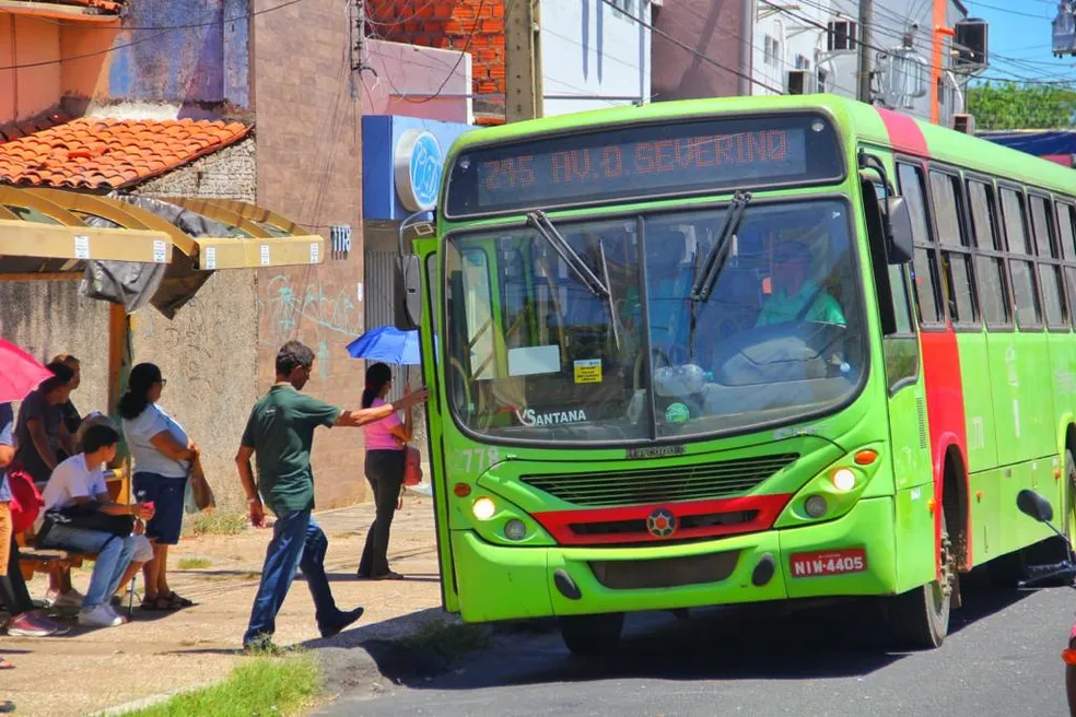 Prefeitura de Teresina está proibida de comprar ônibus usados até que TCE emita parecer final — Foto: g1 Piauí