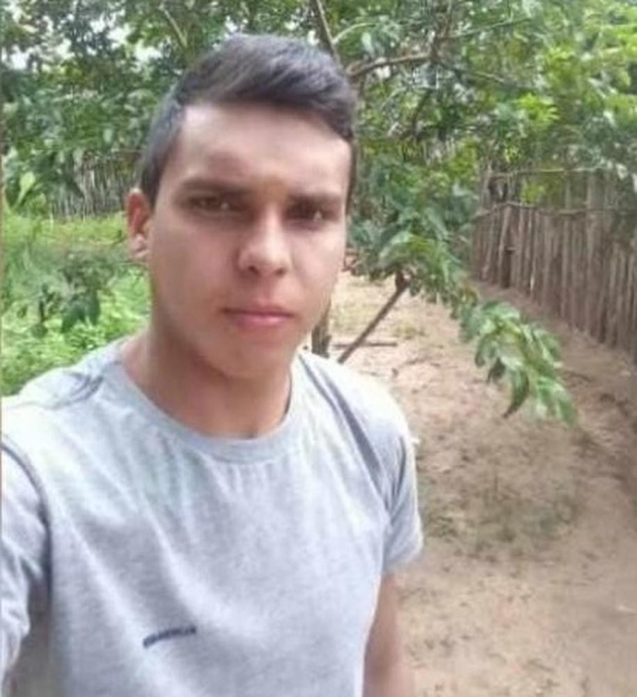 Funcionário de lanchonete é morto com tiro no rosto durante assalto