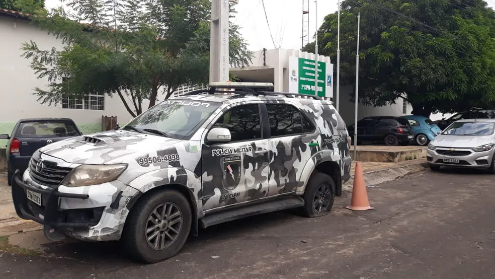 Mulher é morta a facadas pelo ex-marido na frente da filha em Teresina