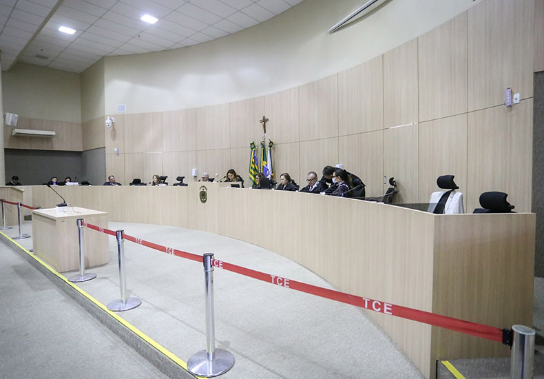 TCE aponta irregularidade na folha de pagamento da Prefeitura de Teresina