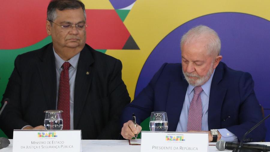 Lula e Dino: substituto do ministro ainda não saiu | Imagem: FÁTIMA MEIRA/FUTURA PRESS/ESTADÃO CONTEÚDO