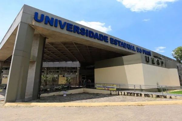 Justiça decreta ilegalidade de greve dos professores da Uespi