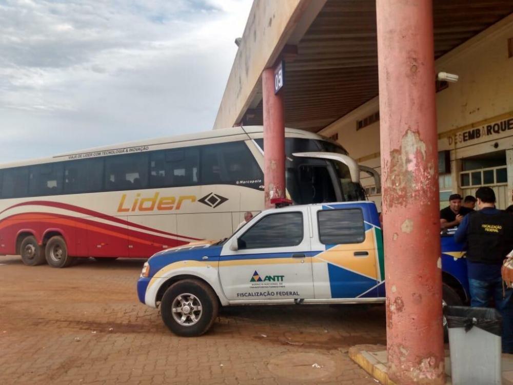 Ônibus da Líder é apreendido por várias irregularidades durante operação no Piauí