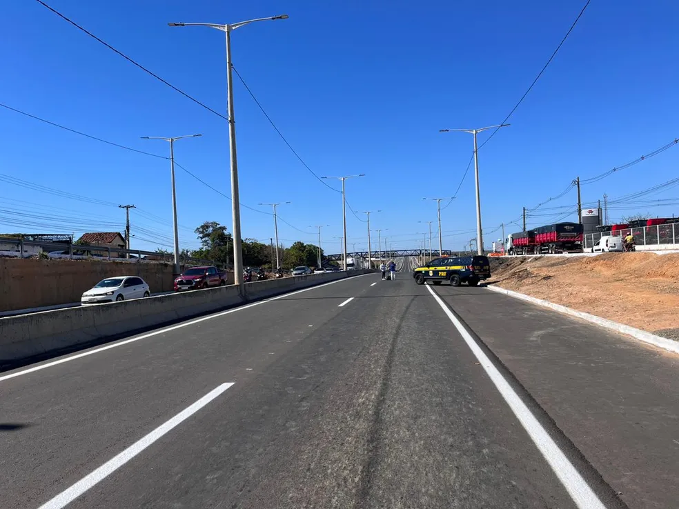 Homem de 53 anos fica gravemente ferido após ser atropelado por caminhão na BR-316