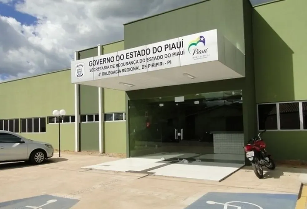 Homem é morto a tiros na frente namorada, que também foi atingida pelos disparos, em Piripiri