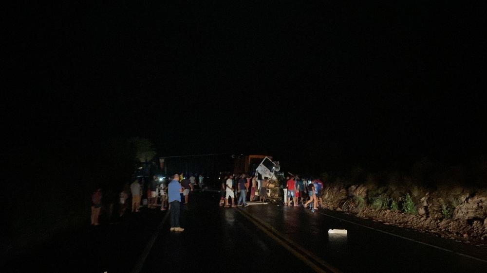 Acidente entre três veículos deixa um morto na BR 316 em Monsenhor Gil