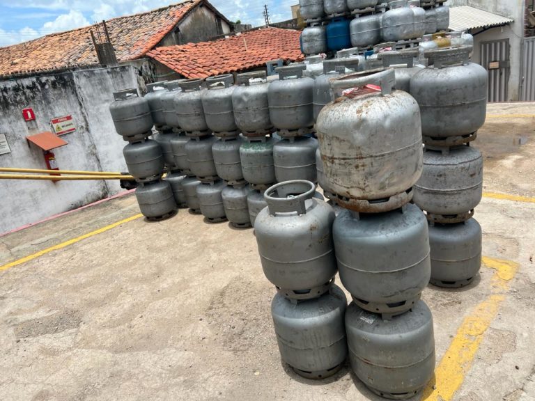Procon apreende 119 botijões de gás vendidos irregularmente no Piauí
