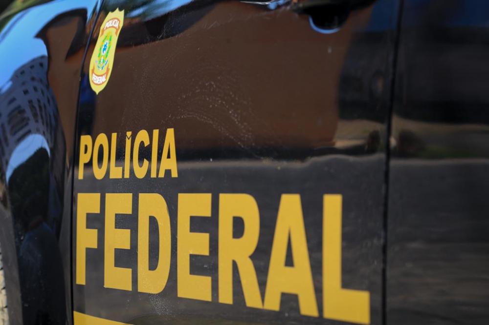 Adolescente é apreendido pela PF com material de pornografia infantojuvenil