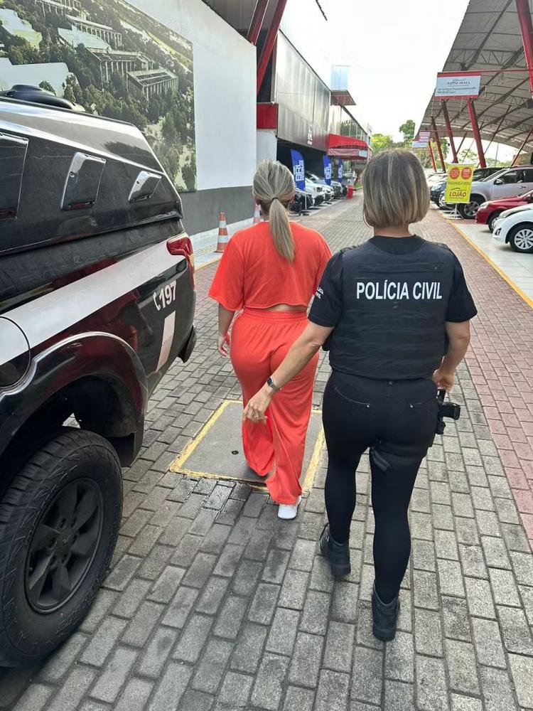 Blogueira suspeita de estelionato no Piauí é presa no Maranhão