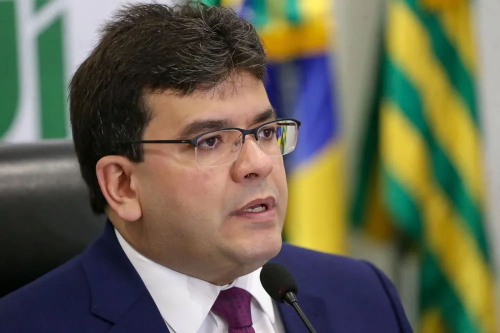 Rafael Fonteles sanciona reajuste e nova tabela de professores temporários