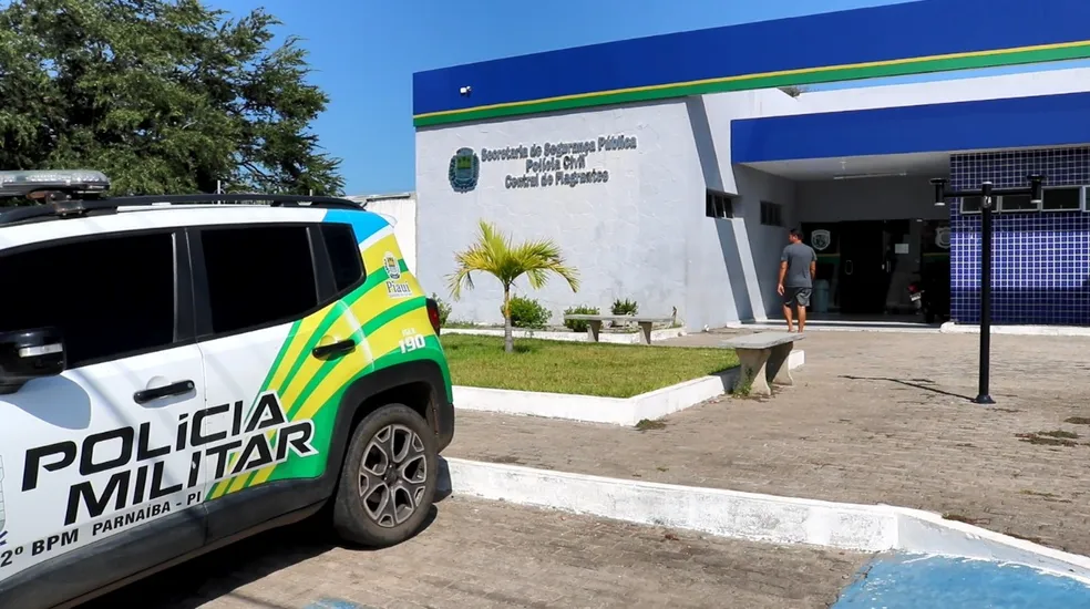 Funcionário de universidade particular é preso suspeito de receber dinheiro de dívidas de alunos