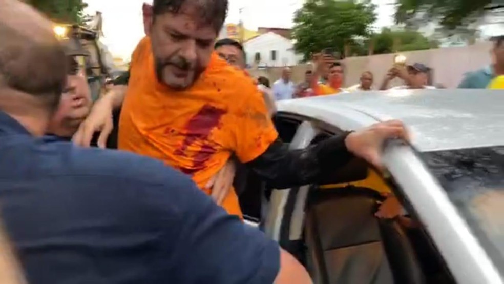 Senador Cid Gomes é baleado durante protesto da PM em Sobral, no Ceará
