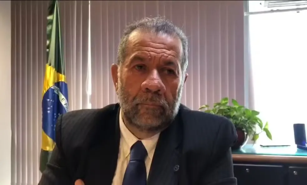 Ministro da Previdência anuncia 'pente-fino' em 800 mil benefícios temporários