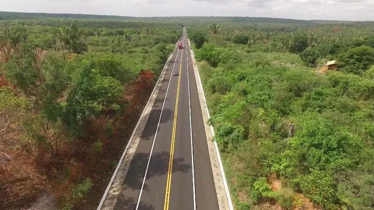 Trecho da BR-343 é interditado parcialmente para obras de pavimentação