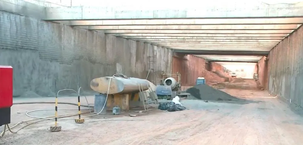 Obra de rebaixamento da Avenida João XXII (Foto: TV Clube)