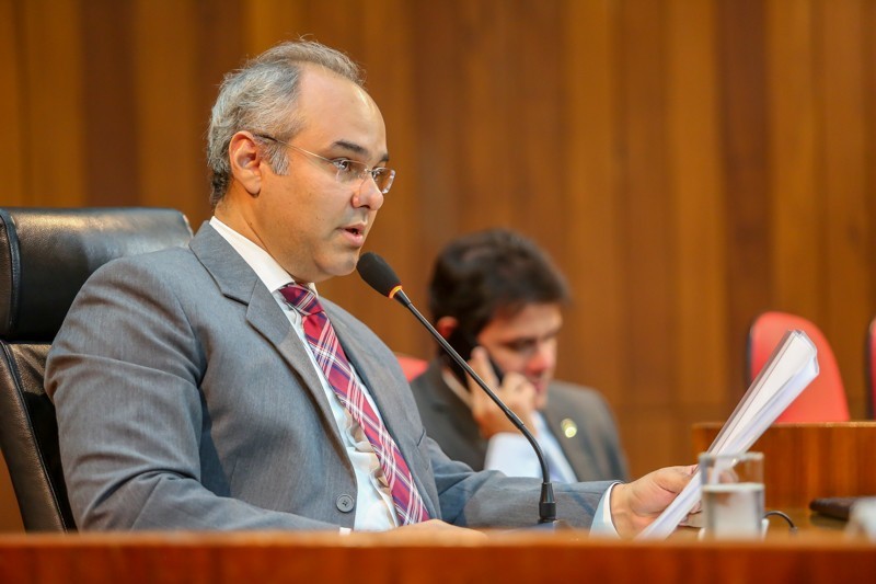 Assembleia vota autorização de viagem do governador Wellington Dias ao Vaticano
