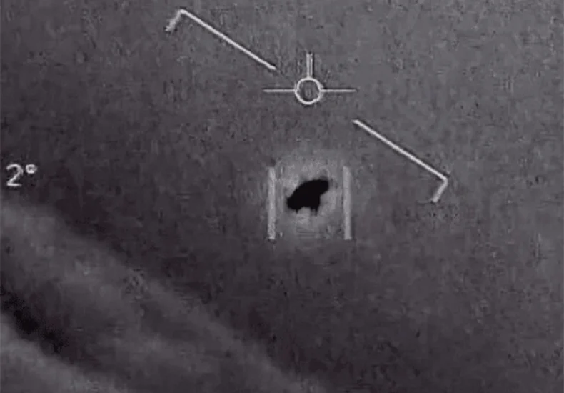 Divulgados relatos de pilotos que encontraram OVNIs no Brasil: "estou vendo eles"