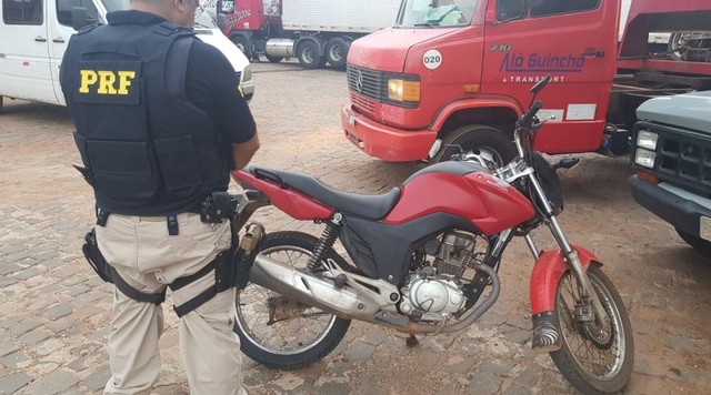 Moto com R$ 12 mil em débitos por infrações de trânsito é apreendida em Teresina