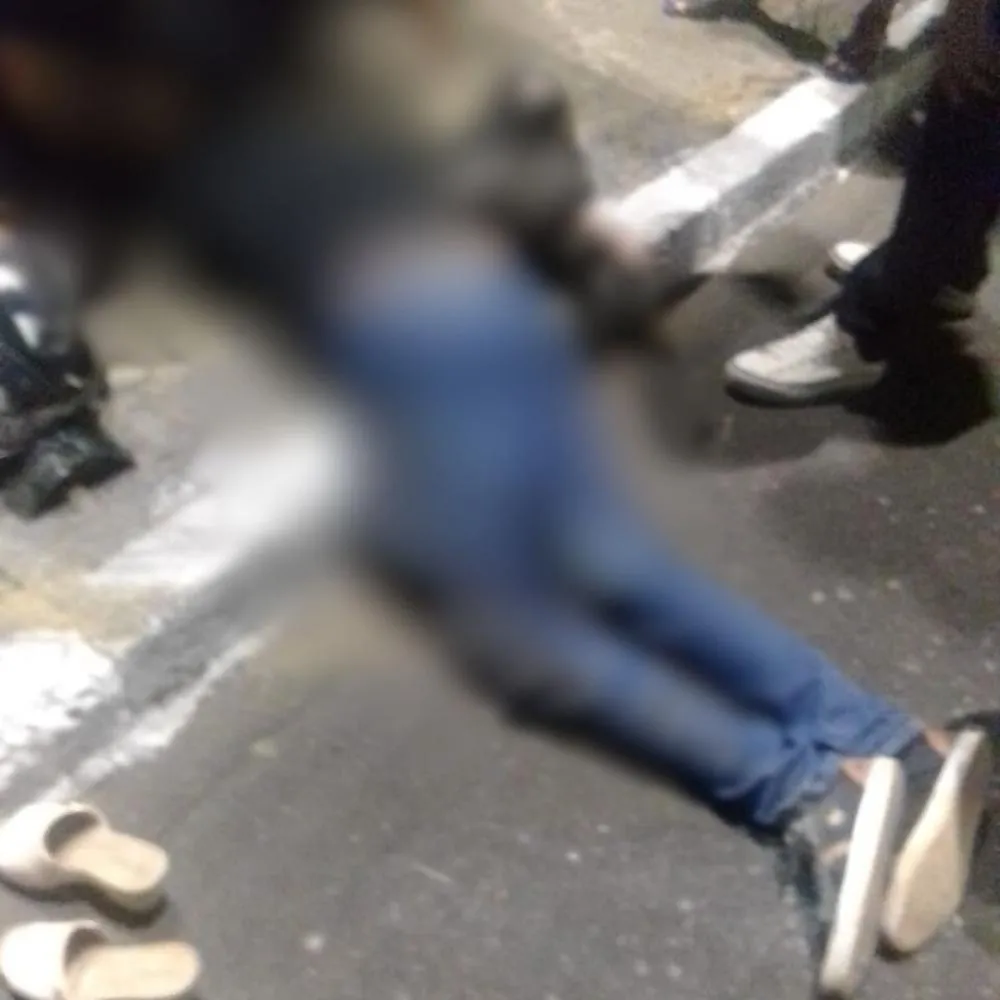 Homem morre após colidir moto em poste em frente ao Riverside Shopping