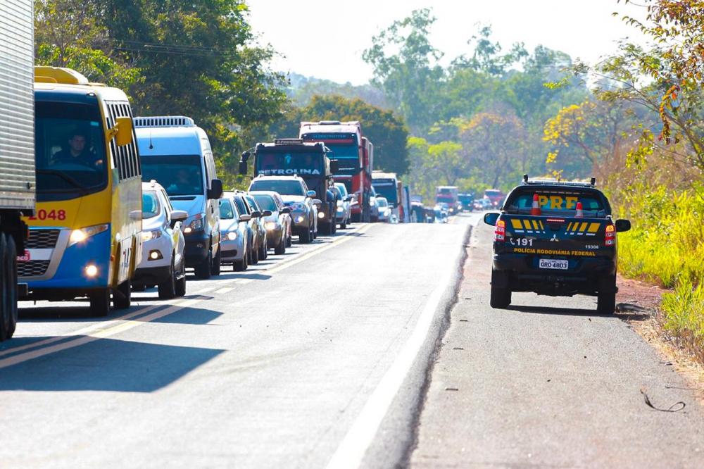 Mais de 25 mil veículos deixaram Teresina neste Carnaval, diz PRF
