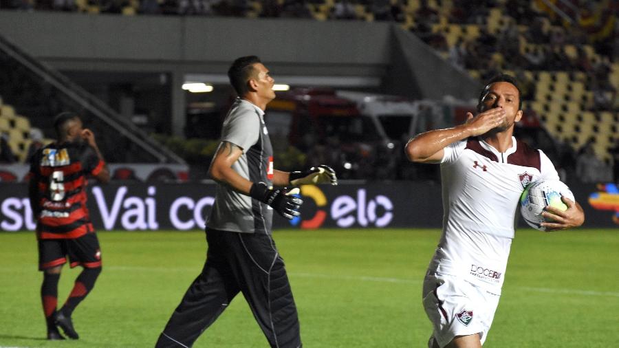 Fluminense joga mal, mas vence o Moto Club por 4 a 2 e se classifica