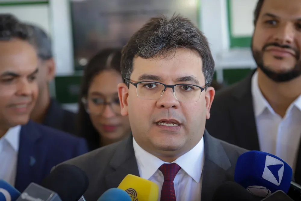Rafael pede para que Regina Sousa permaneça no comando da Sasc