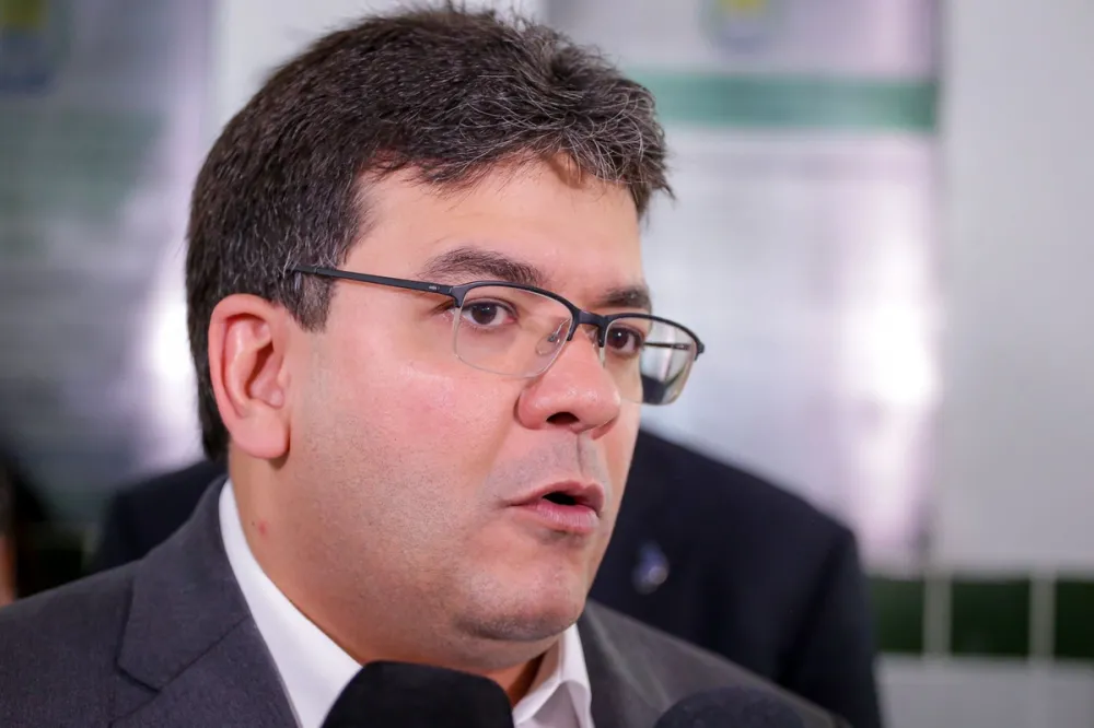 Governador declara estado de emergência por gripe aviária