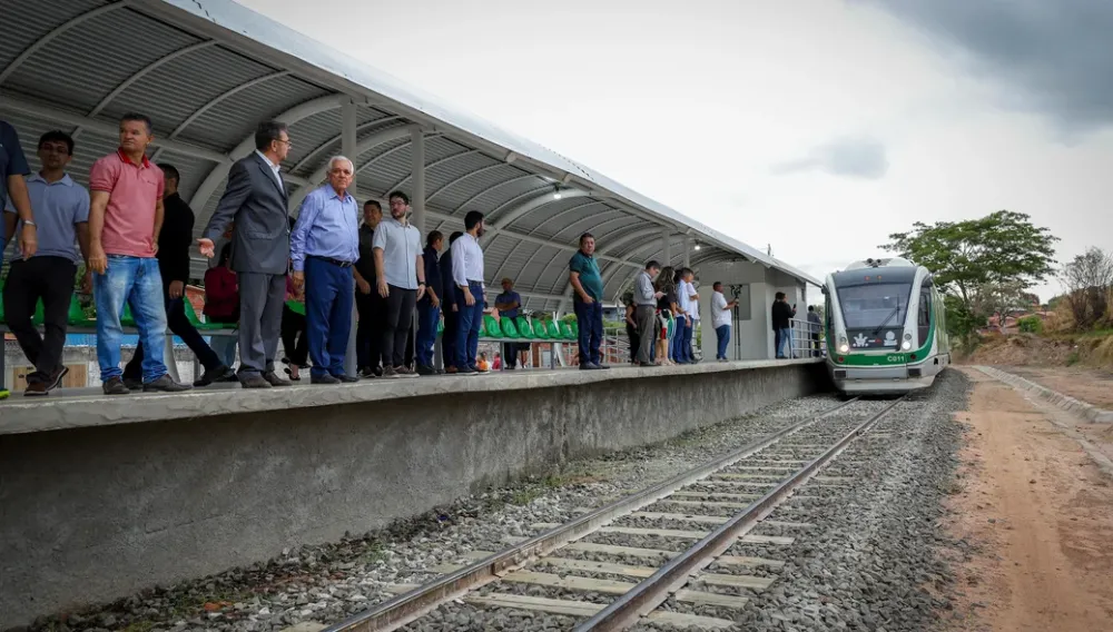 Governo do Piauí inaugura estação de metrô no bairro Colorado, em Teresina