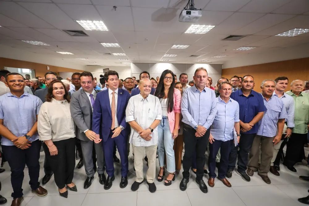 Câmara, Assembleia e Senado serão afetados pelo secretariado de Sílvio