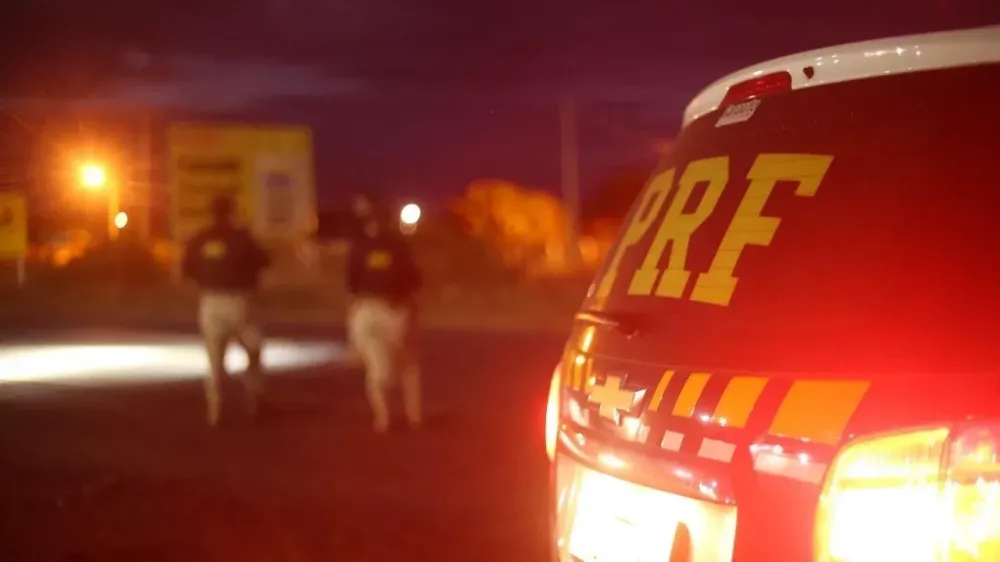 Motociclista morre ao colidir com ônibus na BR-316, em Monsenhor Gil