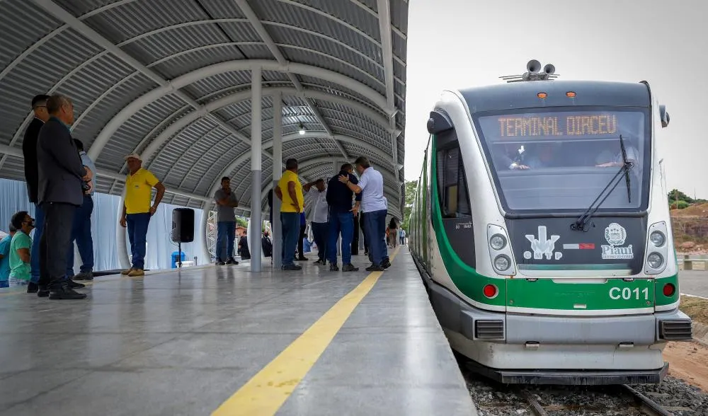 Governador assina desapropriação para ampliação do Metrô da capital