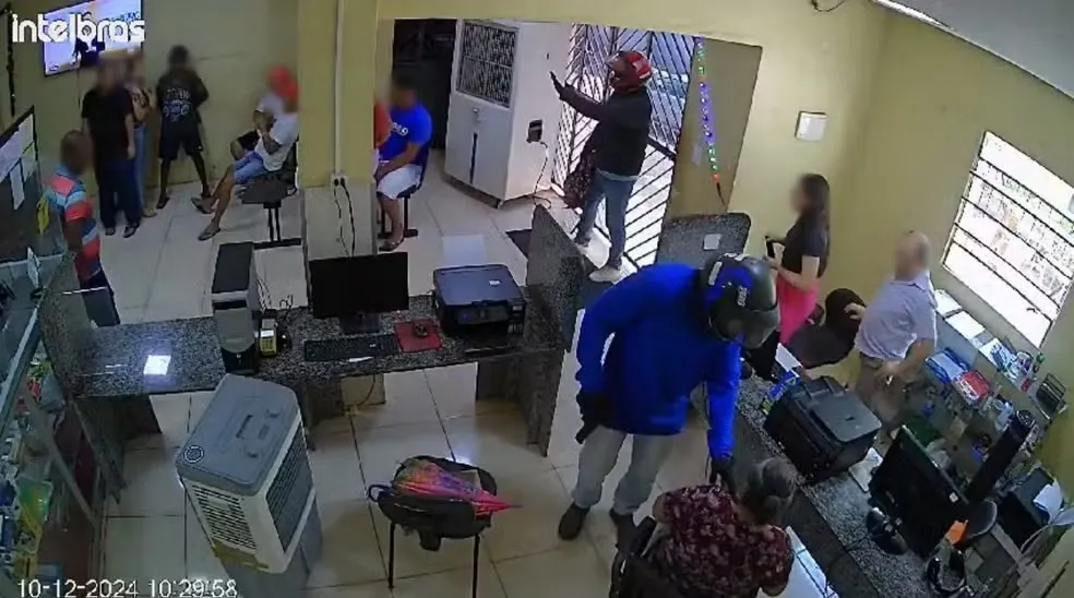 Assaltantes levam R$ 100 mil no PI e agradecem após roubo: 'obrigado e bom dia' — Foto: Reprodução