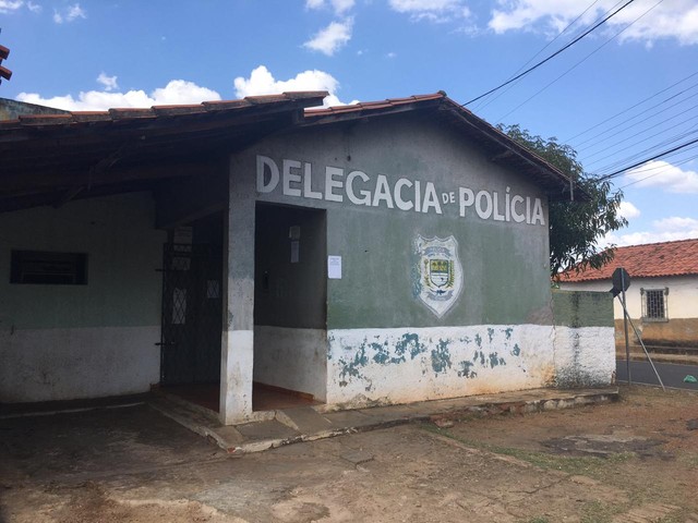Cantor suspeito de esfaquear ex é preso duas vezes após fugir de delegacia no Piauí