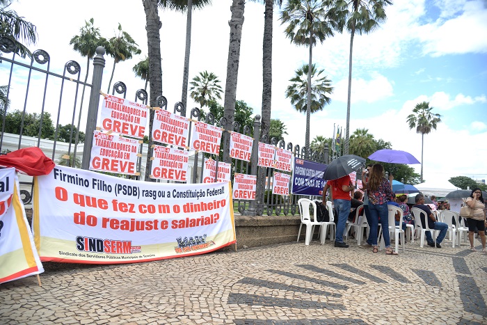 Professores do Município aprovam greve para o próximo dia 10