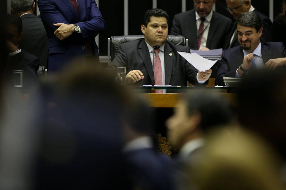 Após acordo com Bolsonaro, Congresso aguarda partilha de verbas