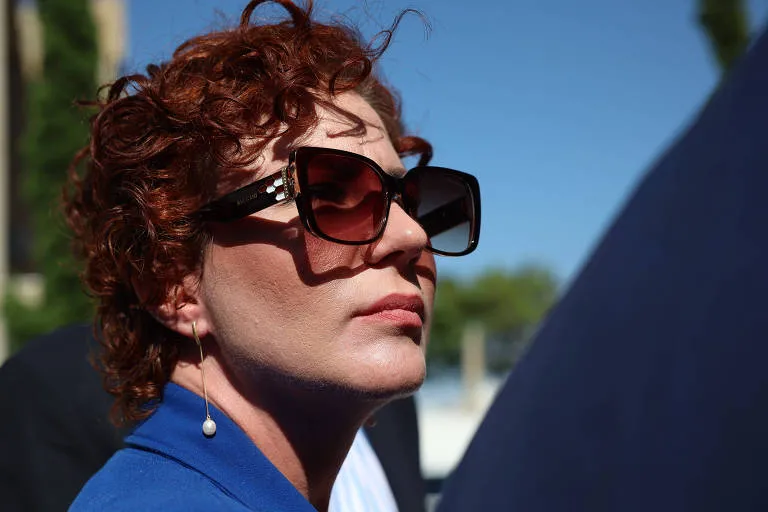  A deputada Carla Zambelli é ré em dois processos no STF | @ Folha