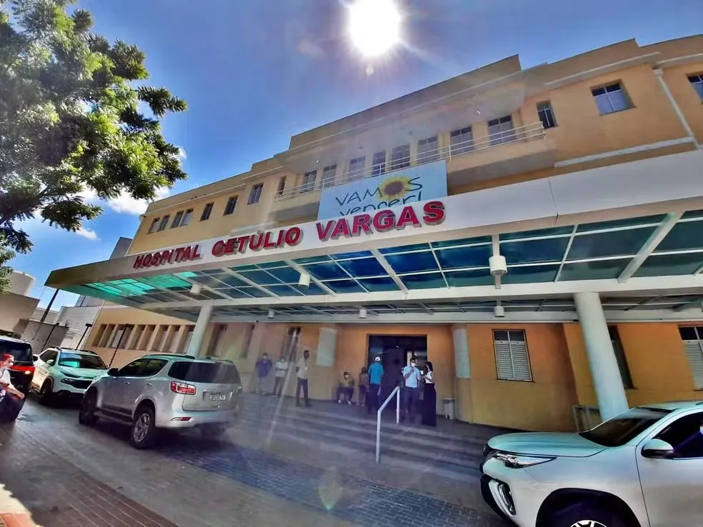 Hospital Getúlio Vargas, no Centro de Teresina. — Foto: Jonas Carvalho