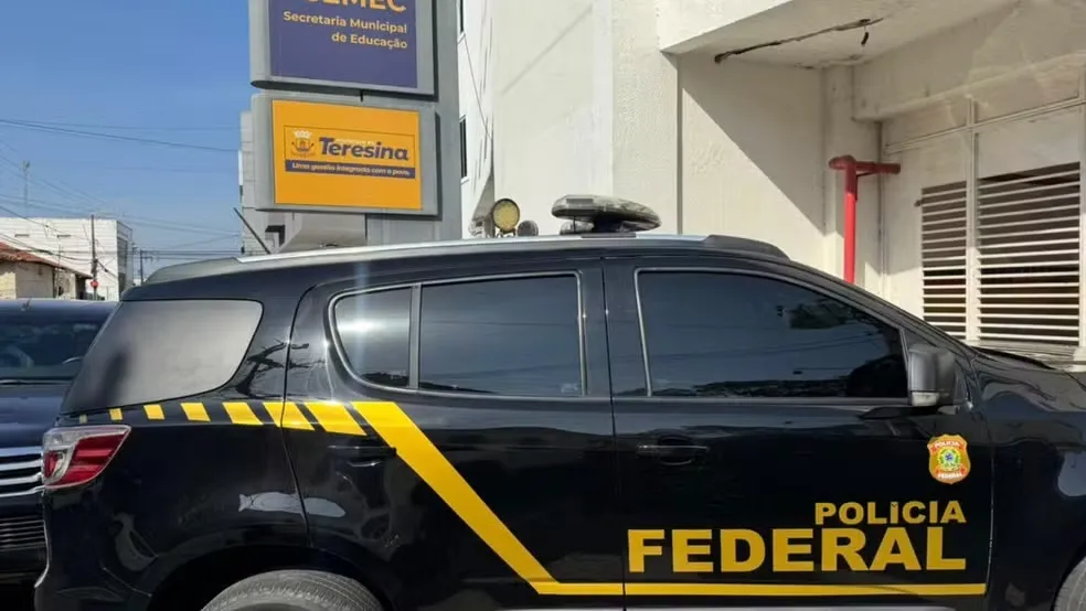 Semec é alvo da Polícia Federal em Teresina — Foto: Anielle Brandão / TV Clube